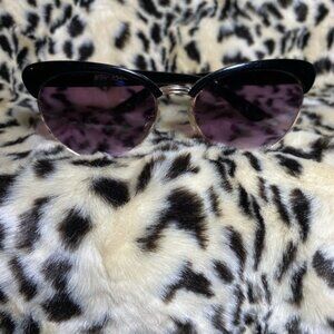 Betsey Johnson Cat Eye Sunglasses Black Frame Purple Tinted Lens Pre-Owned